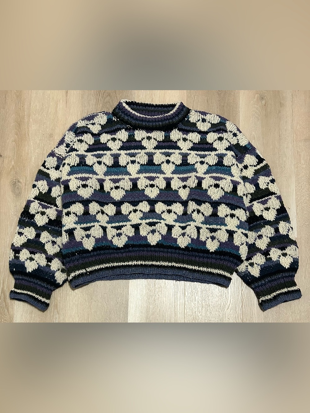 Vintage 90’s Handmade Chunky Knit Crewneck Navy and Cream Patterned Women’s
